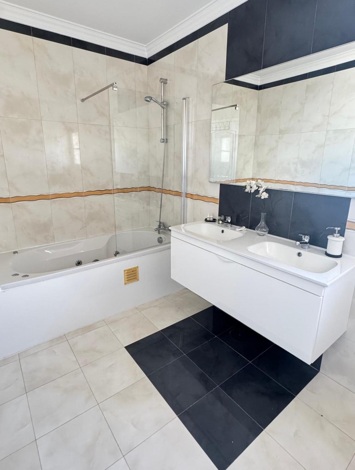 Villa Bonita Guesthouse Albufeira Old Town المظهر الخارجي الصورة