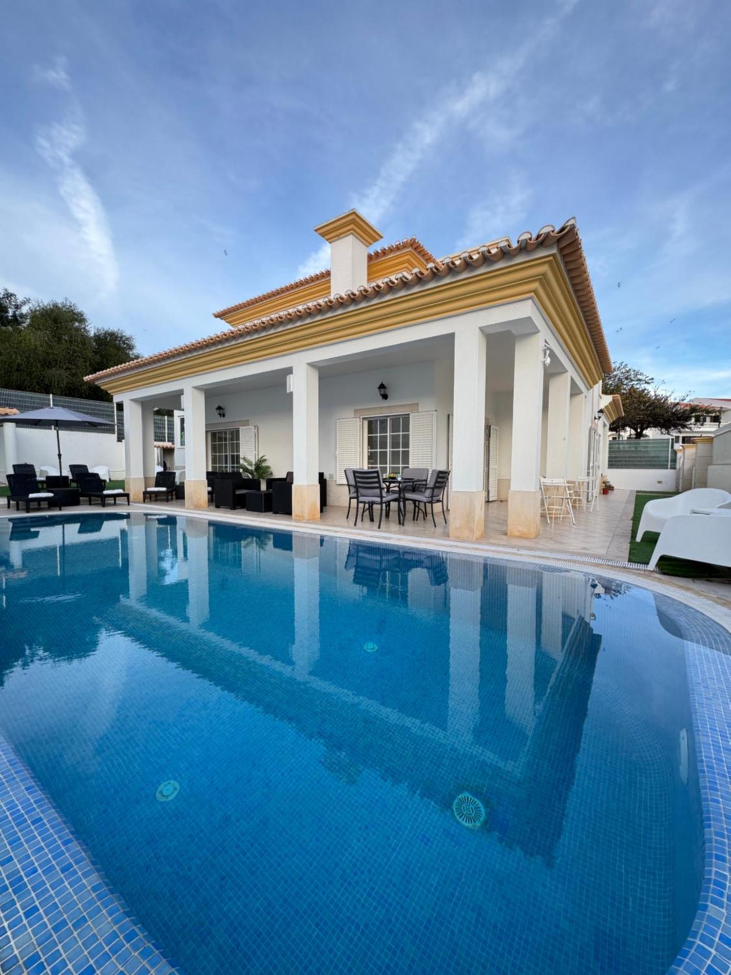 Villa Bonita Guesthouse Albufeira Old Town المظهر الخارجي الصورة